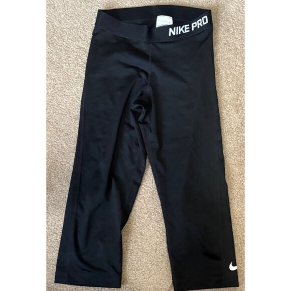 Nike Pro Compression Capris 17” Inseam Women’s Black Athletic Size Small - Picture 1 of 4